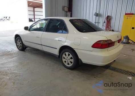 2000 Honda Accord 2.3 Lx из США, поврежденный, VIN 1HGCG6554YA158980